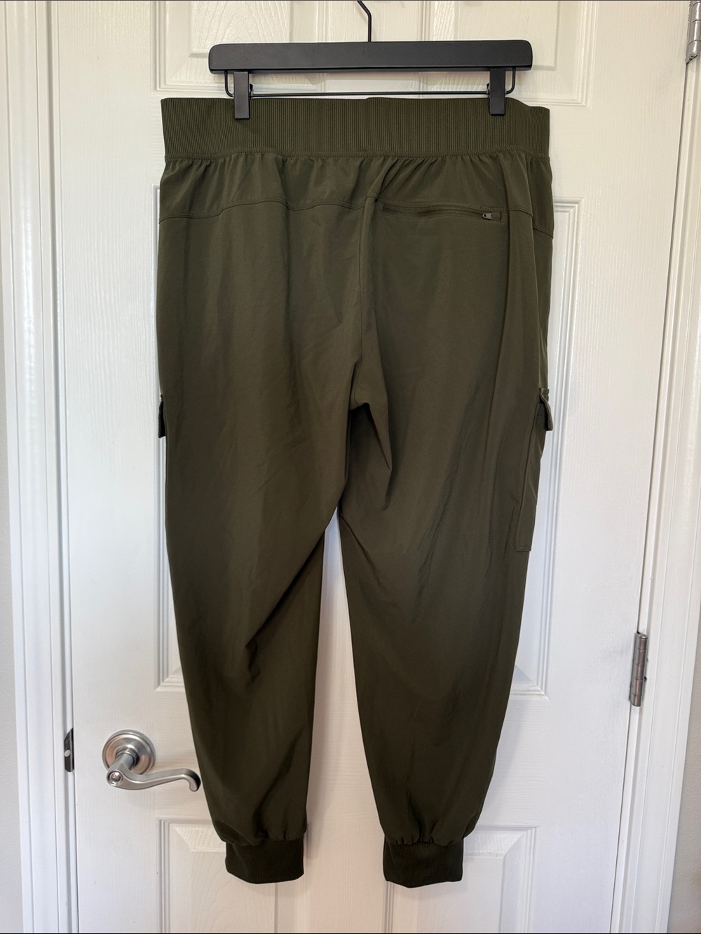 Target Women’s All in Motion Cargo Jogger Pants – Olive Green – Size Large - Picture 9 of 12